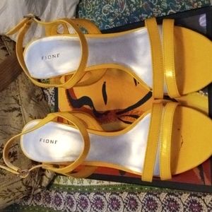 Yellow Fioni heels size 8 1/2